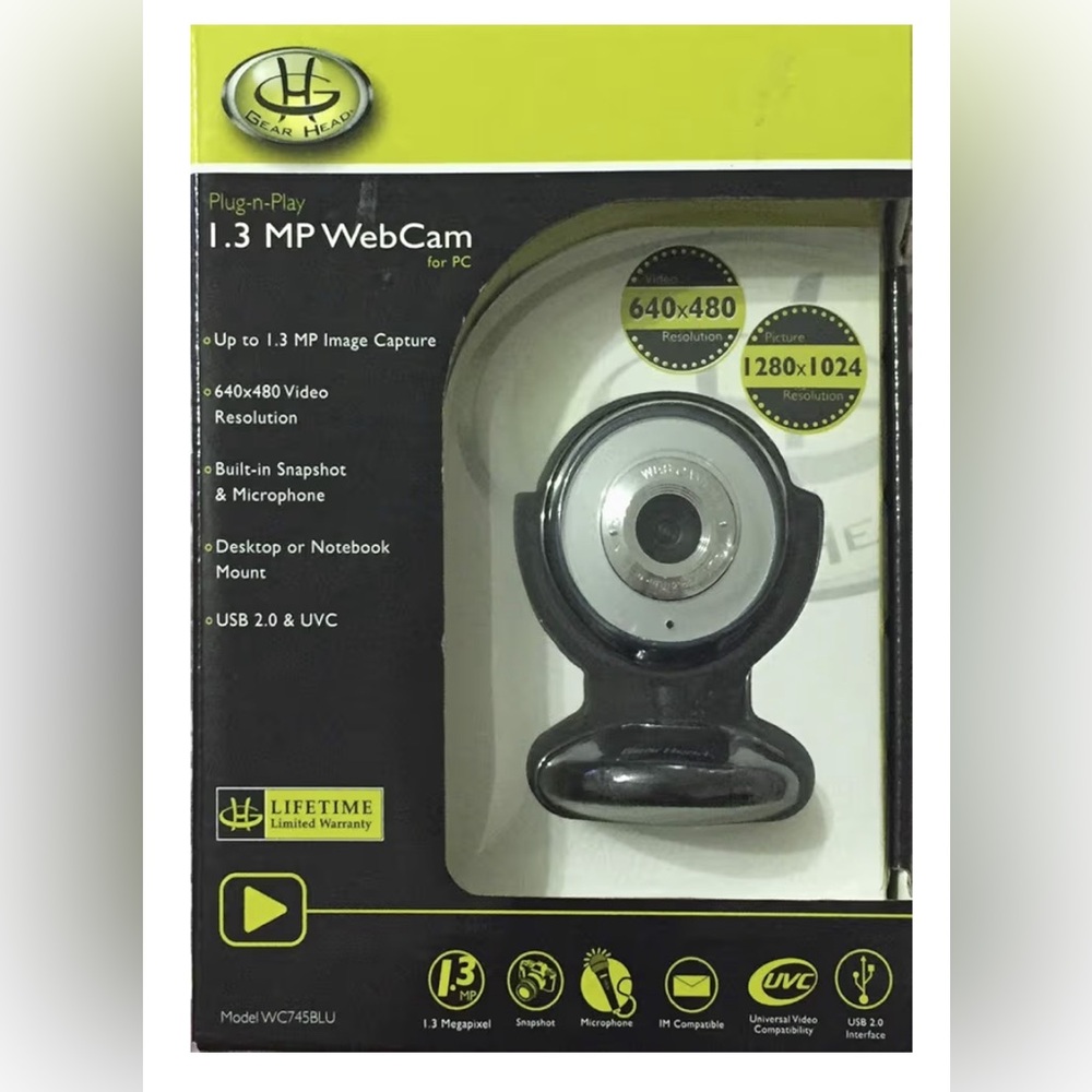 GEAR HEAD Plug-n-Play 1.3 MP Webcam - Black